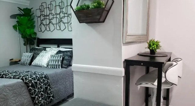Номер Standard Glam Private Studio 4 Miles from Hard Rock Stadium