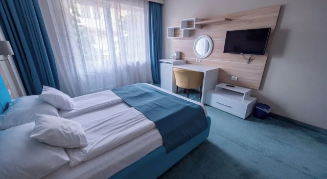 Двухместный номер Standard с балконом и с видом на бассейн Complex Turistic Monaco