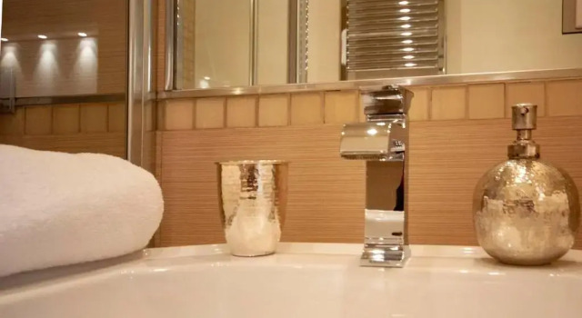 Трёхместный номер Superior с балконом Bea Suites Luxury Rooms