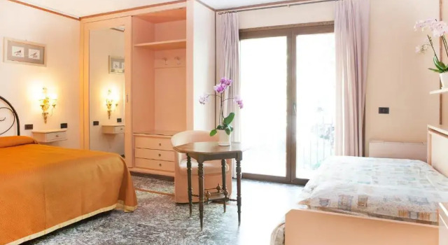 Четырёхместный номер Standard Hotel Daniel