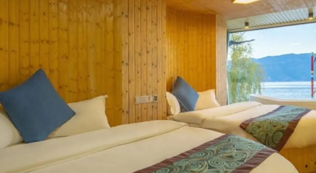 Номер Standard Floral Hotel · Smiling in the Flowers Lugu