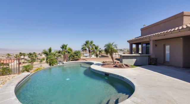 Коттедж Patio + Lake Havasu View: Scenic Gated Retreat!