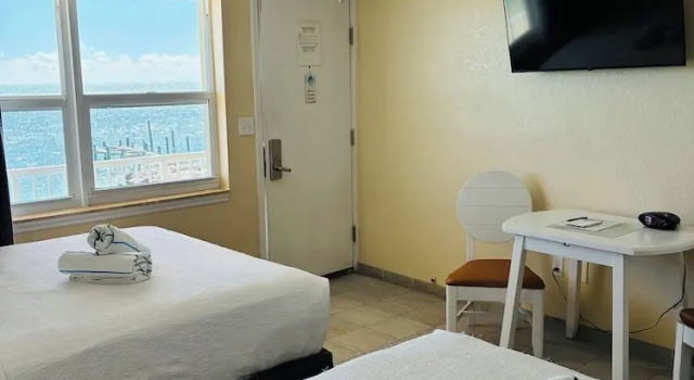 Четырёхместный номер Standard с видом на океан Glunz Ocean Beach Hotel and Resort