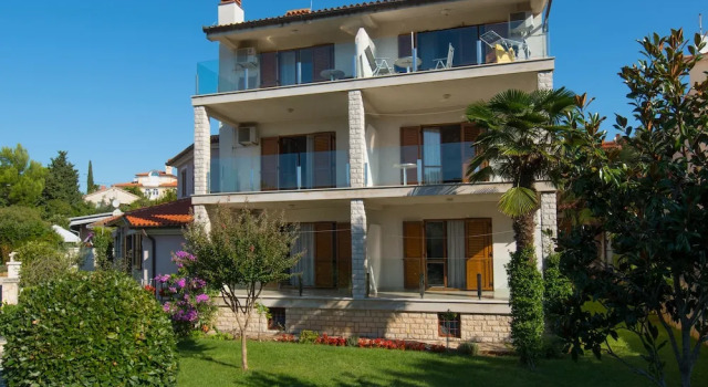 Apartments Mira