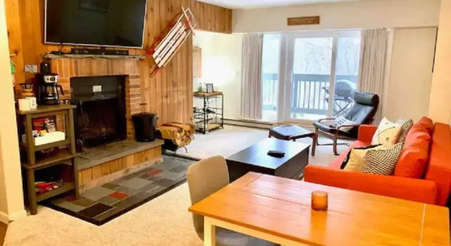 Mt Green Pool Gym Sauna Hot tub Open 3br 2b