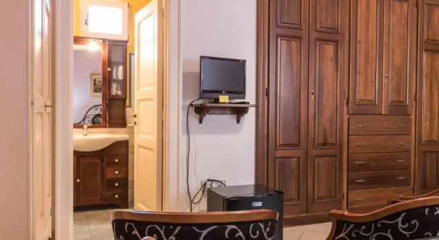 Porta Paradiso, Забронировать Отель Отели Удженто с парковкой, Парковка