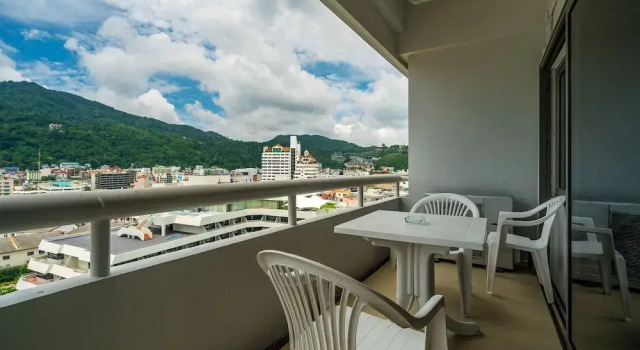 Семейные апартаменты c 1 комнатой с видом на горы Patong Tower Apartments By PM