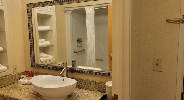 Четырёхместный номер Standard The Arc Hotel