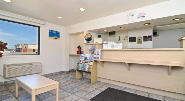 Americas Best Value Inn - Lincoln, Rezerwuj Hotel Lincoln Nebraska