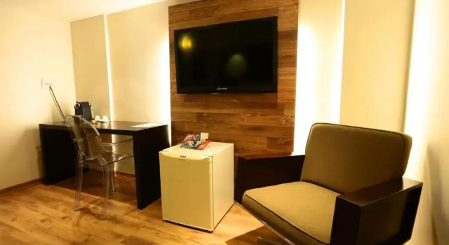 Люкс Oasis Tower Hotel