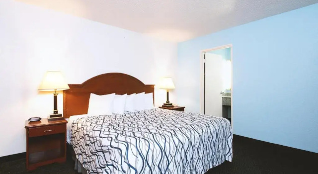 Люкс Blue Way Inn & Suites Wichita East