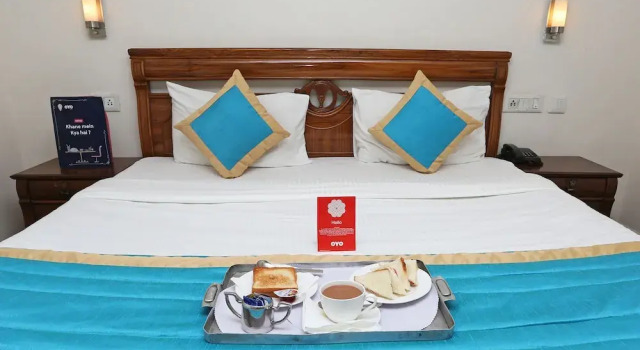 OYO 5425 Hotel The Turquoise, Забронировать Отель Отели Нью-Дели с завтраком, Завтраки