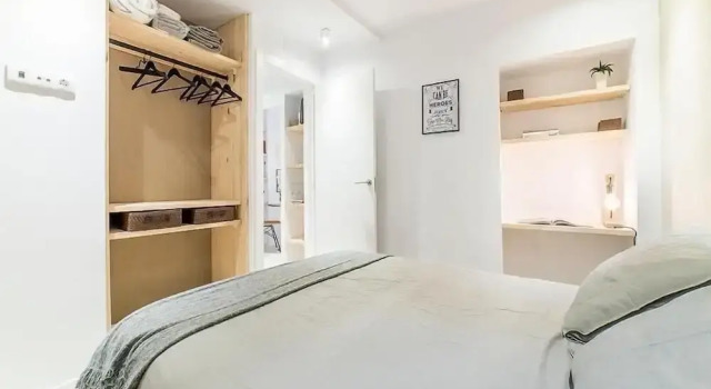 Apartamentos Madrid Rio, Забронировать Апартаменты/квартира Монклоа-Аравака Мадрид, рядом с Церковь Св. Терезы и Св. Иосифа