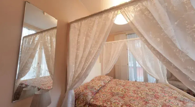 Kri Centonove, Book Mini-hotel Moteller i Salerno, Motel
