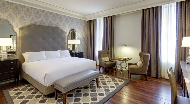 Номер Standard St. Louis Union Station Hotel, Curio Collection by Hilton