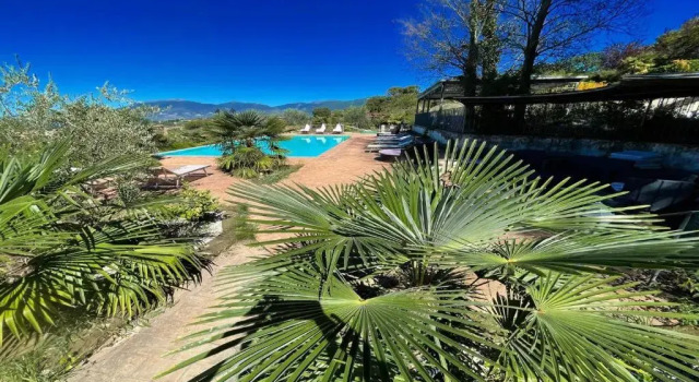 Вилла Spoleto Poolside Slps 20, one Hour to Rome, Fabulous Gardens, Bbq Area, Pool