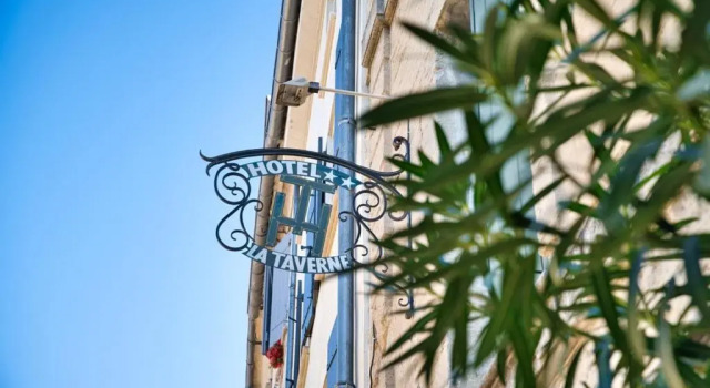 La Taverne, Book Hotel Uzès Gard