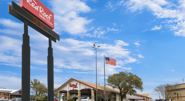 Red Roof Inn & Suites Irving – DFW Airport South