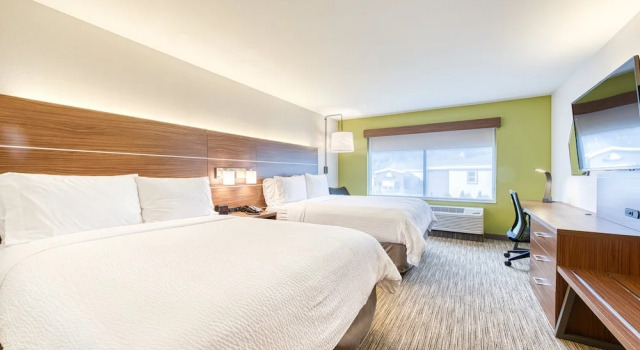Четырёхместный номер Standard Holiday Inn Express & Suites Manitou Springs by IHG