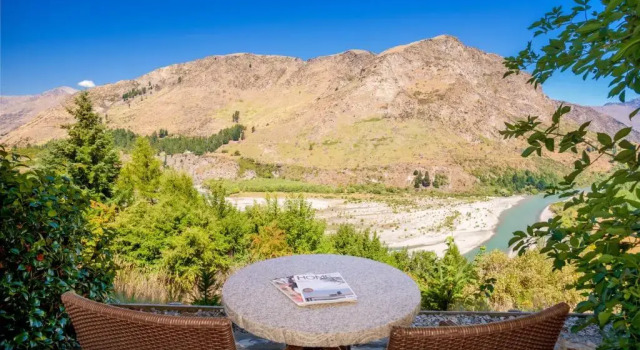 Standard Doppel Zimmer mit Flussblick Coronet Ridge Resort
