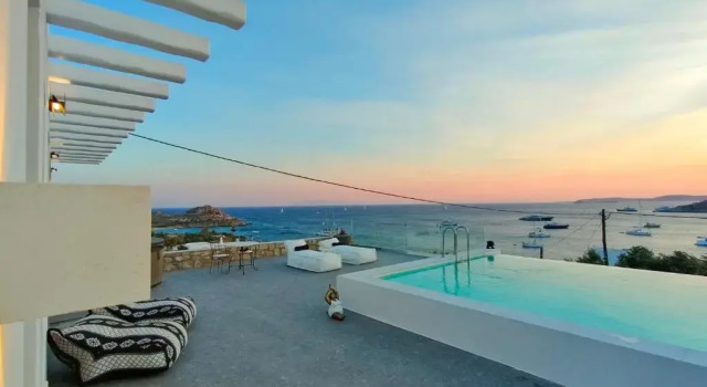 Вилла с видом на море SeaCode Villas
