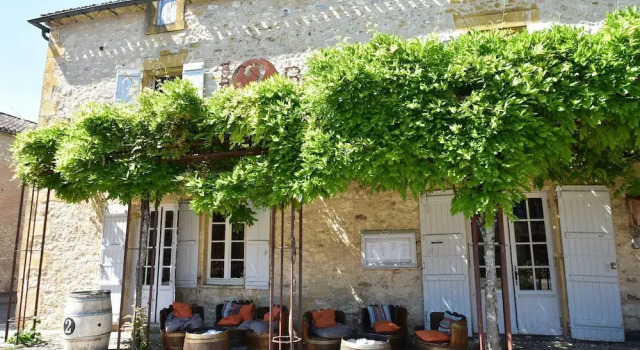 Characteristic House Near Villefranche-du-périgord With Round Private Swimming Pool