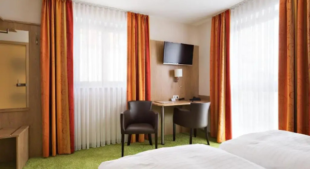 Hotel Sixt, Book Hotel Hoteller i Lower Bavaria med parkering, Parkering