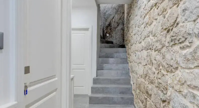 Stonemasons Heritage, Prenota Affittacamere Splitska 