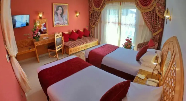 Двухместный номер Superior с видом на бассейн Oriental Rivoli Hotel & Spa