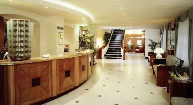 Hotel Reale Ristorante, Boek Hotel Hotels in Mondole Ski met parkeren, Parkeren