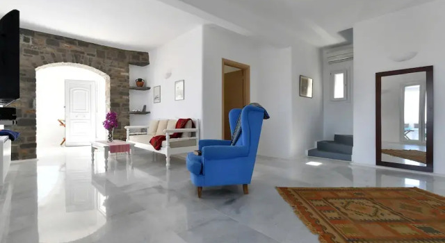 Villa Myrrine, Prenota Villa Hotel a Paro con parcheggio, Parcheggio