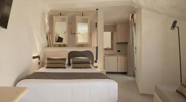 Полулюкс с красивым видом из окна Manili Boutique Suites & Villas, an SLH Hotel