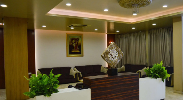Comfort Inn Prince, Book Hotel Hoteller i Bhuj med parkering, Parkering