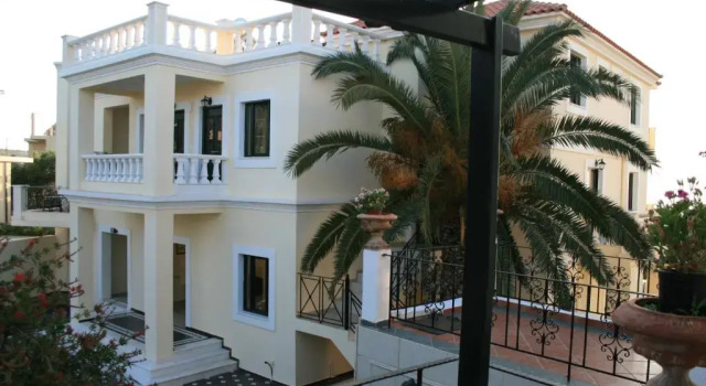 Студия Antilia Apartments