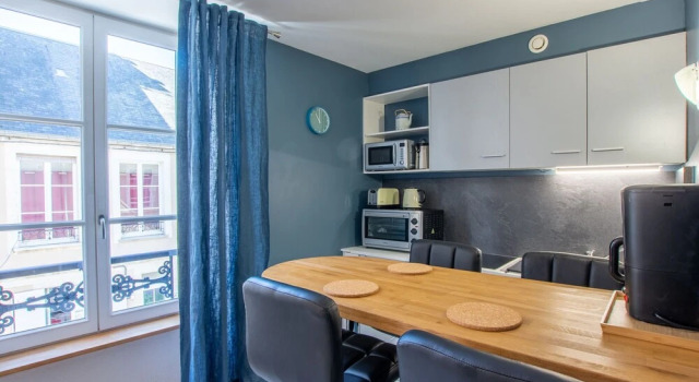 Cosy Studio in Bayeux near Museum of Art, Забронировать Отель Байе 