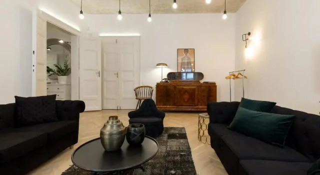 Апартаменты Bohemian Dream Home In The Absolute Center w 2BR/2BT