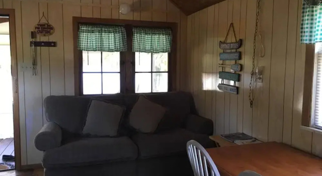 Cottage Maple Grove Cottages