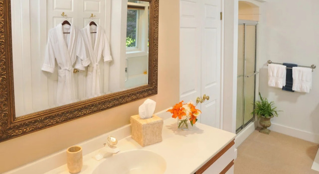 Люкс Luxury 1795 Acorn Inn Bed and Breakfast
