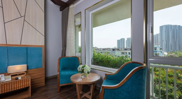 Двухместный люкс Standard с видом на город Oriana Hotel