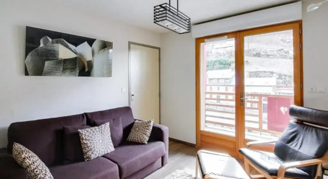 Appartement Barèges, 2 Pièces, 6 Personnes - Fr-1-403-78, Забронировать Апартаменты/квартира Отели Tourmalet Ski Resort с парковкой, Парковка
