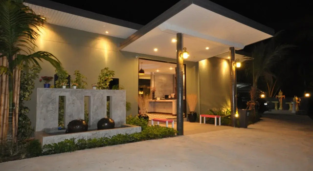 Loft Garden Villa at Bangsak, Забронировать Вилла Отели Такуа Па с бассейном, рядом с пляж Банг Сак, Бассейн