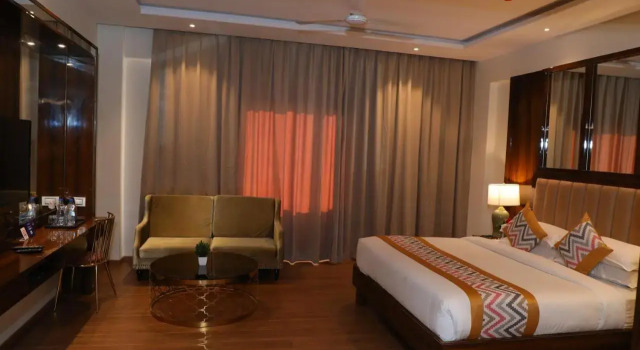 Oaktree Hotel