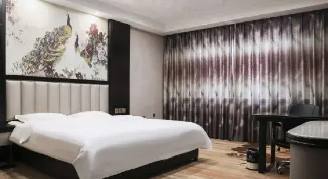 Люкс Deluxe He Qi Boutique Hotel
