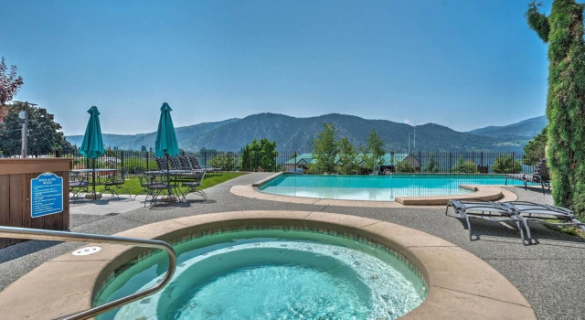 Апартаменты Manson Condo w/ Pool Access - Near Marina and Town