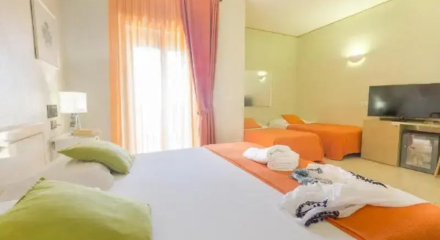 Трёхместный номер Standard Paradise Beach Resort