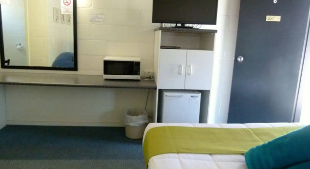 Azalea Motel, 预订 汽车旅馆 库纳巴拉布兰 新南威尔士州中西部
