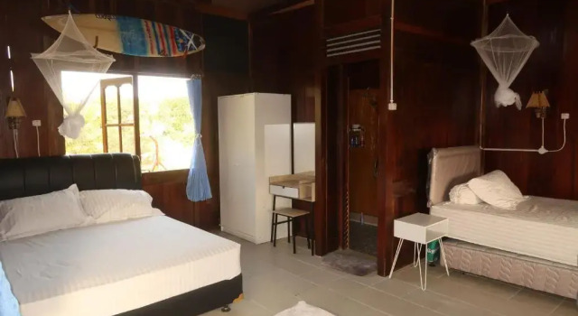 Arya Surf Camp