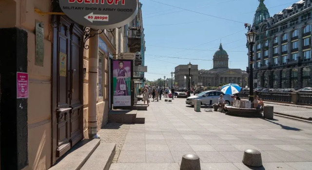 Home4day Apartment on Griboyedov Canal