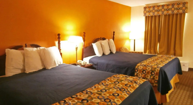 Четырёхместный номер Standard Newnan Lodge