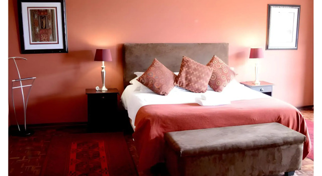 African Moon Corporate House